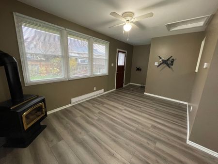 For Lease - 75 Park Avenue, Brantford, Ontario - Photo 4