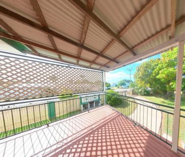 Highset Home on Large Corner Block - Photo 3