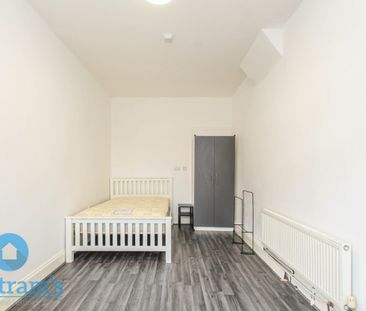 6 bed Semi-Detached House for Rent - Photo 4