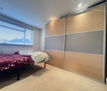 3 bedroom semi-detached house to rent - Photo 5