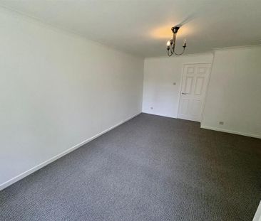 2 bedroom end of terrace house to rent - Photo 2