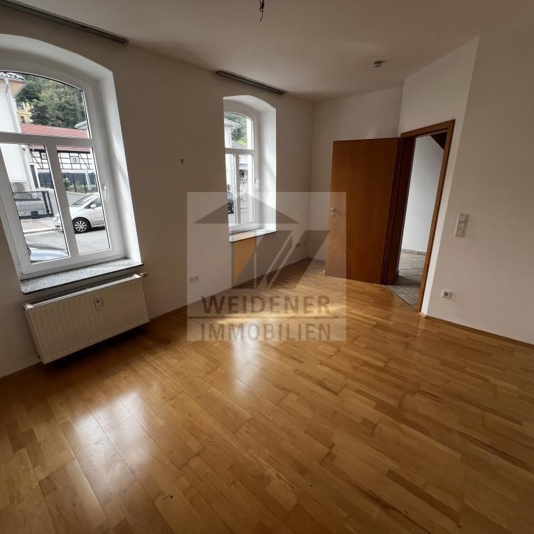 Schöne 2,5 Raum Maisonette-Whg. mit EBK, Balkon, Wanne und Dusche in Gera-Debschwitz! - Photo 1