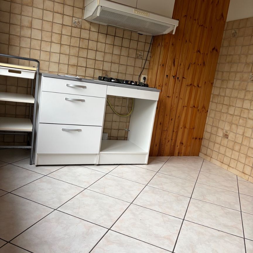 Woning met tuin in Jemeppe – € 850/maand - Photo 1