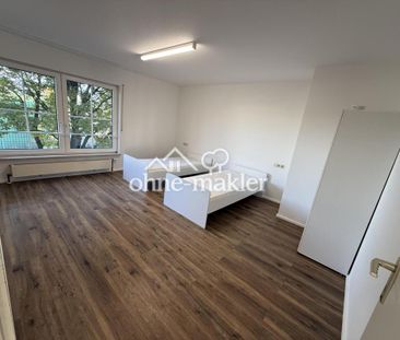 gepflegte 2-Zimmer-Wohnung mit Balkon & EBK – sofort bezugsfrei - Foto 1