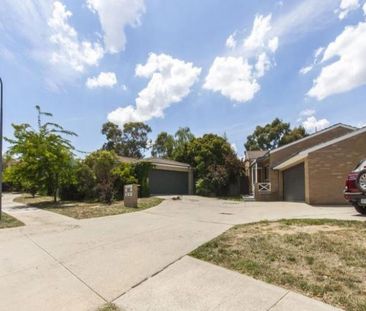 1/2 Manity Street, Ngunnawal ACT 2913 - Townhouse For Rent | Domain - Photo 1