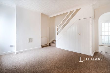 2 bedroom house to rent Cranworth Road, Worthing, BN11 - Photo 2