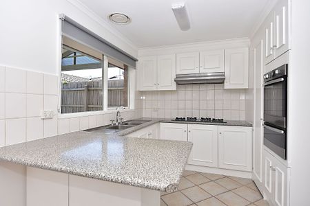 13 Hannagan Street Aspendale Gardens VIC - Photo 3