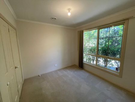 1/10 Banksia Grove, Tullamarine VIC 3043 - Photo 3