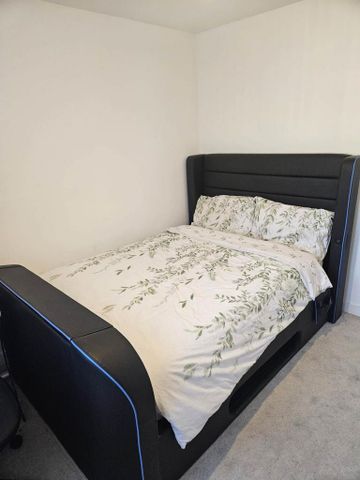 1 bedroom in a house share to rent - Photo 3