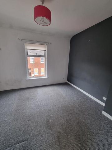 33 Grattan Street, Lurgan, BT67 9AS - Photo 4