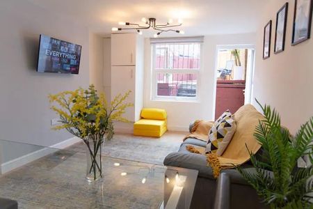 1 Bed Flat, Cemetery Road, LS11 - Photo 3