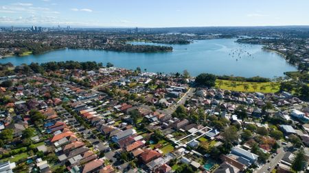 475 Lyons Road, Five Dock NSW 2046 - House For Rent | Domain - Photo 3