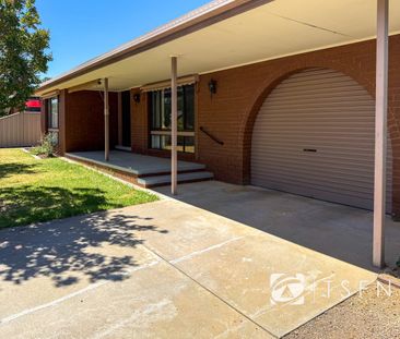 Family Home in sought after North Bendigo - Photo 5