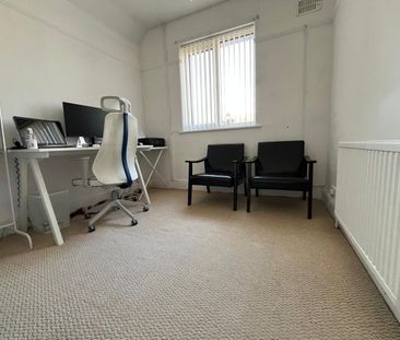 3 Bed Semi-Detached House, Perry Avenue, B42 - Photo 6