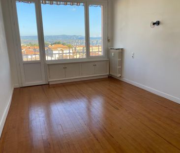 Location Appartement 3 pièces 81m² AUBENAS 07200 - Photo 2
