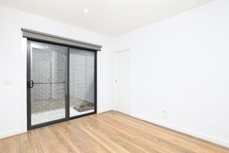 Thinking of selling? Contact our agent - Photo 5