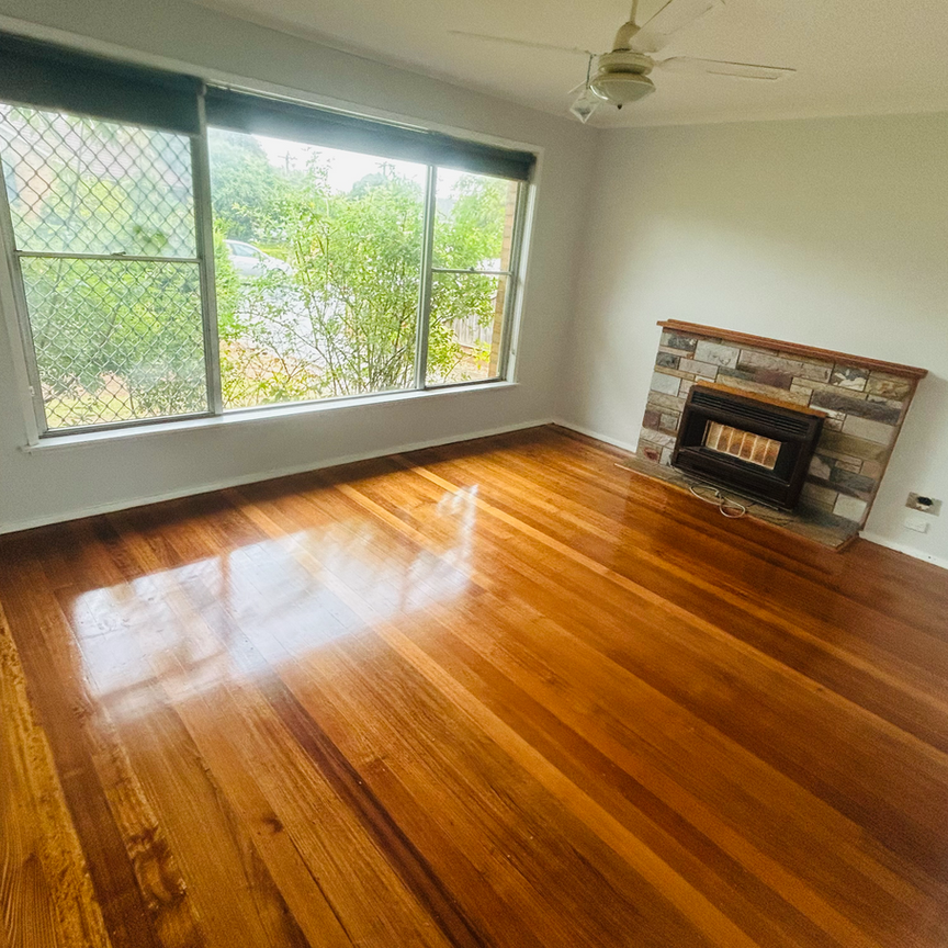 14 Vincent Crescent, Werribee, VIC - Photo 1