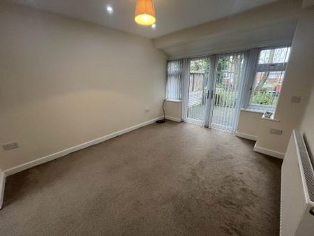 3 bedroom semi-detached house to rent - Photo 2