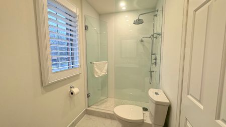 For Lease - 1841 Sherwood Forrest Circle, Mississauga, Ontario - Photo 2
