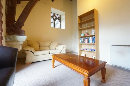 Flat, 14 Tabernacle Chapel Garth Road - Photo 2