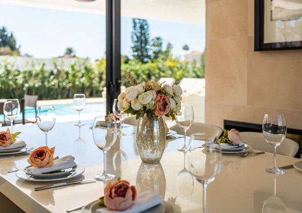 4 bedroom luxury Villa for rent in El Paraíso, Andalusia