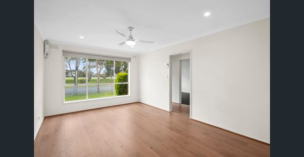 3 Bedroom , 2 Bathroom Gem! - Photo 1