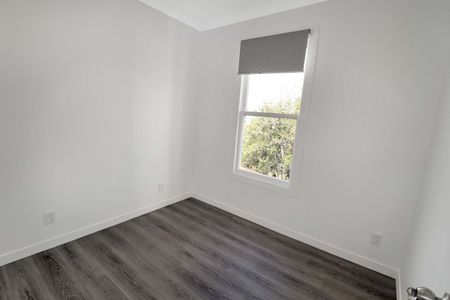 Aro Valley , Spacious 5 bedroom flat - Photo 4