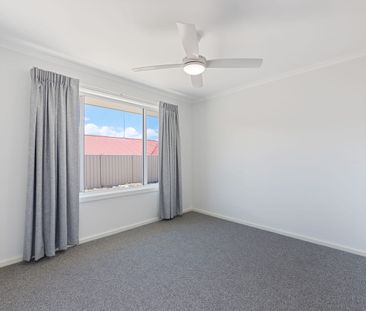 Modern Comfort & Easy Living in a Quiet Location - Photo 4