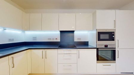 Kingfisher Heights, Bramwell Way, London, E16 - Photo 3