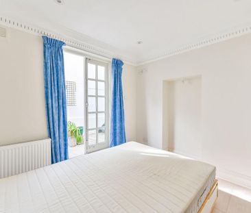 3 bedroom flat to rent - Photo 4