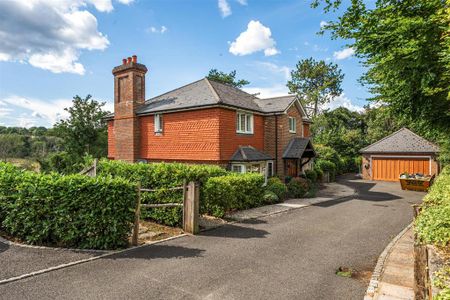 5 bedroom detached house to rent - Photo 4