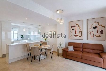 Alquiler de chalet adosado en CL Isabel Clara Eugenia, 1 - Photo 3