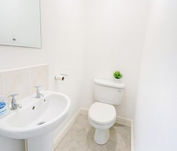 4 bedroom house to rent - Photo 3