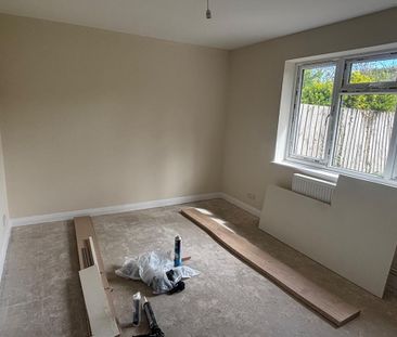 3 bedroom semi-detached bungalow to rent - Photo 1