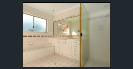 Large Family Home - Photo 3