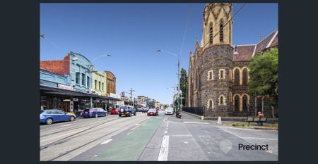 1 Bedroom Furnished Apartment - Photo 5