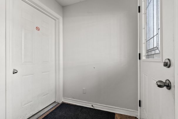 For Lease - 52 Champagne Avenue Unit# C, Dows Lake - Civic Hospital and Area, Ontario - Photo 1