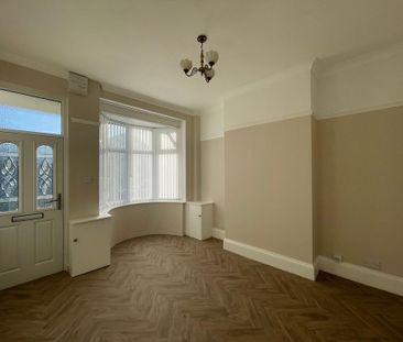 2 bedroom semi-detached house to rent - Photo 2