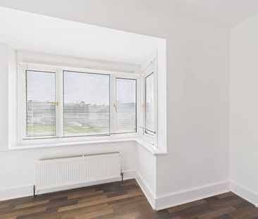 Bevendean Crescent, Brighton BN2 4RB - Photo 3