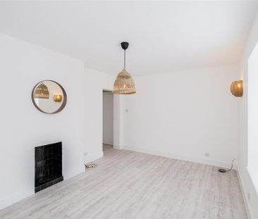 3 bedroom apartment to rent - Photo 2