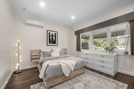 Charming Family Home with a Touch of History and Modern Conveniences - Photo 4