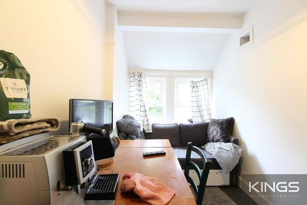 4 bedroom semi-detached house to rent - Photo 1