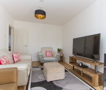 4 Bed Semi-Detached House, Benedictine Road, CV3 - Photo 3