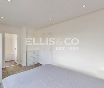 Thorn Close, UB5, Northolt - Photo 2