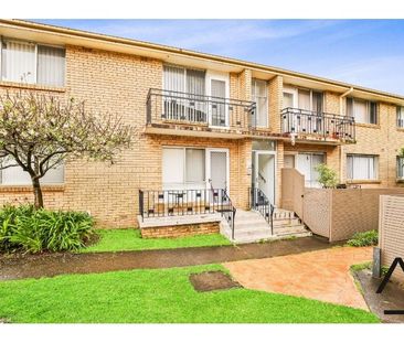 Bright and modern two-bedroom apartment in Concord - Photo 5