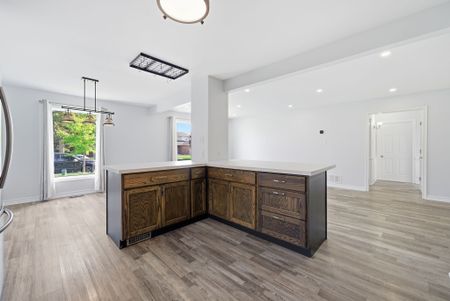 For Lease - 10 Carter Crescent, Whitby, Ontario - Photo 3