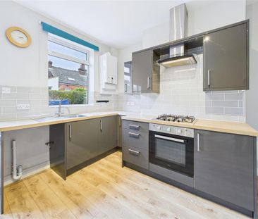 2 bedroom terraced house to rent - Photo 6