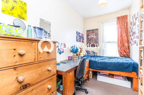 6 bedroom terraced house to rent - Photo 1