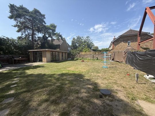 3 bedroom detached house to rent - Photo 1