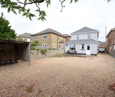 1 bedroom in a house share to rent - Photo 6